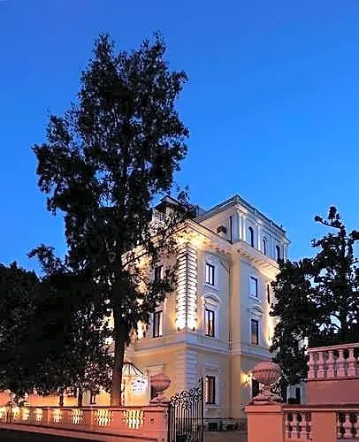 Hotel Pinciana